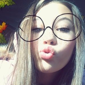 Meet your Posher, Cara